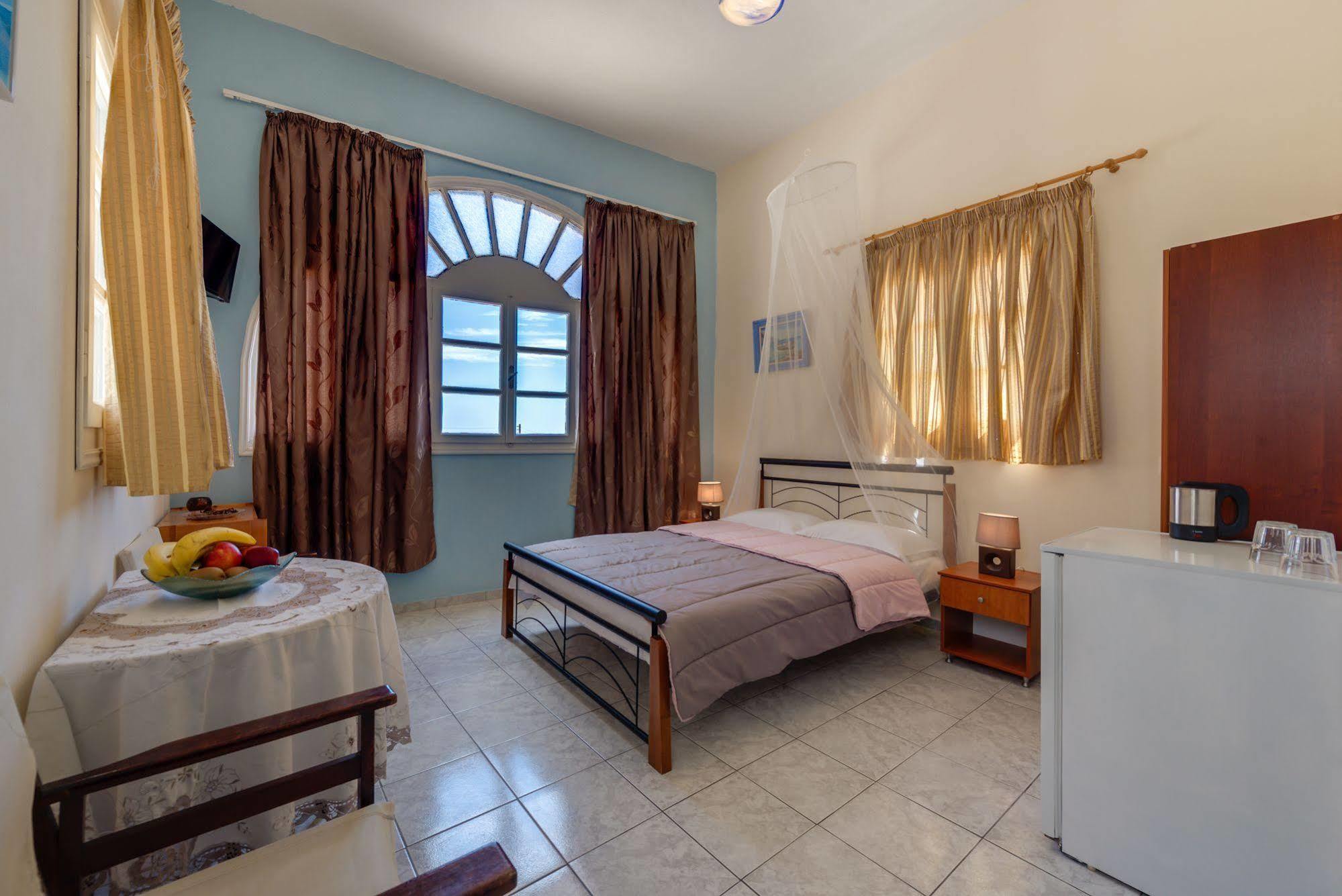 Onar Rooms & Studios Периса Екстериор снимка
