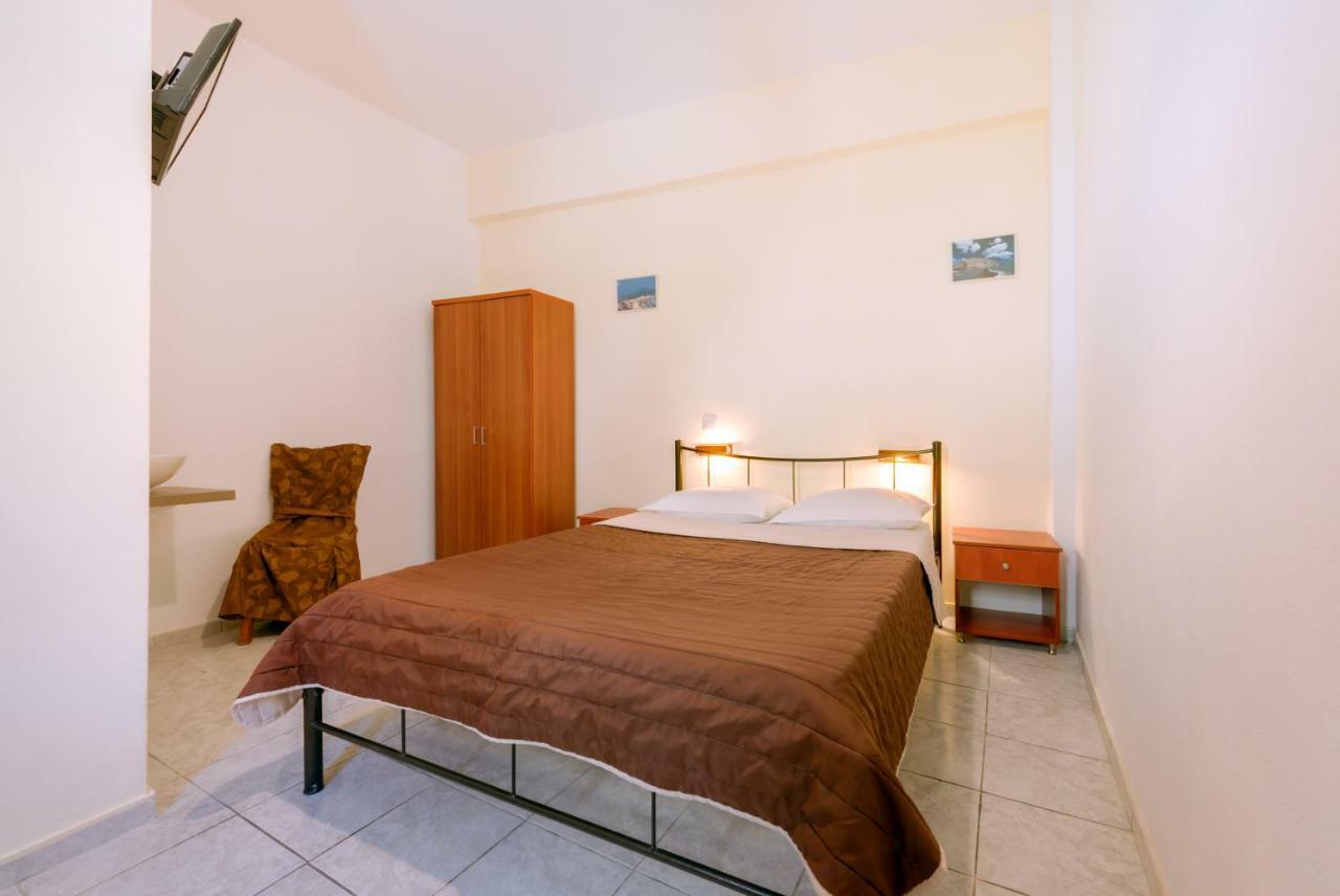 Onar Rooms & Studios Периса Екстериор снимка